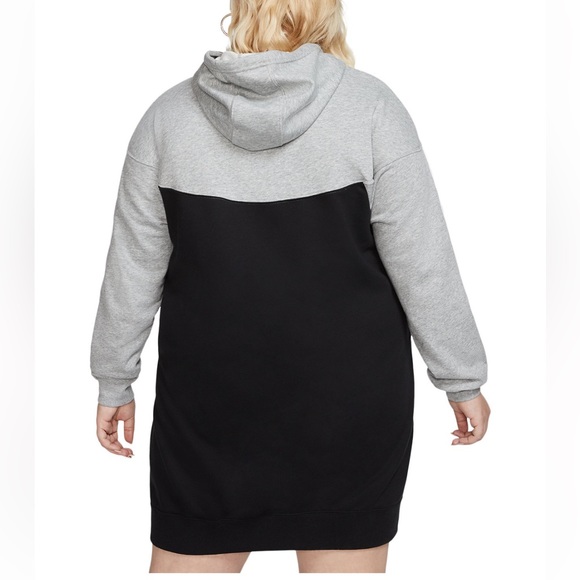 Your favorite hoodie dresses up with a vintage twist in this dress from Nike - Picture 4 of 8